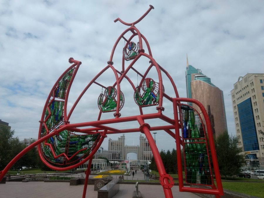 Modern art sculpture, Nurzhol Bulvar, Astana