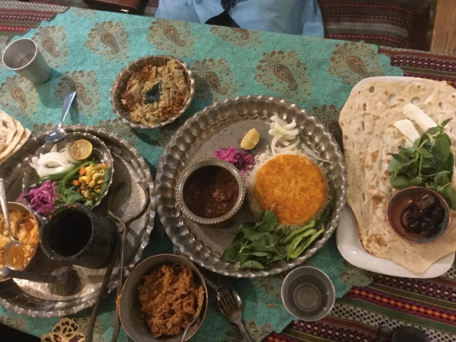 Dizi, Iran food, frugal travel guide to Iran