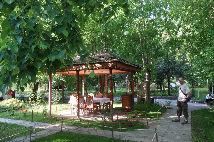 The garden restaurant at the Sheki caravanserai
