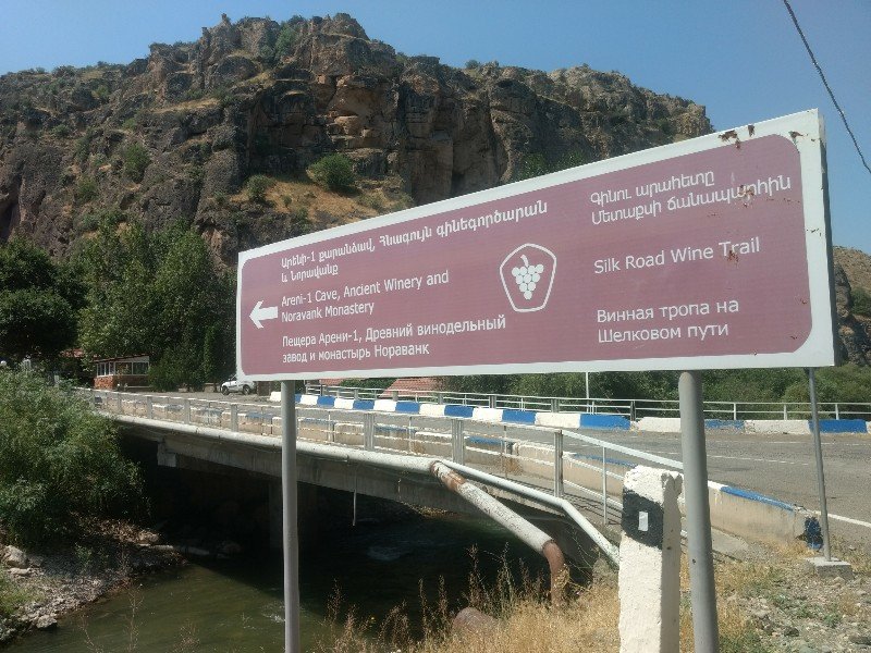 Sign at the turnoff for Noravank